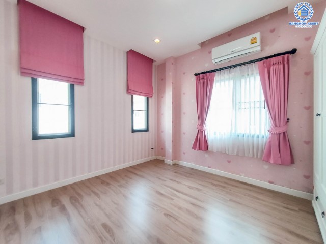 *****บ้านเดี่ยวมือสองย่านนนทบุรี ม.ลัดดาวิลล์4 บ้านกล้วย-ไทรน้อย บ้านสวยหลังใหญ่ เนื้อที่มากสุดถึง 53.4 ตร.ว. ฟังก์ชันครบ 4 ห้องนอน 3 ห้องน้ำ 2 ที่จอดรถ บนทำเลศักยภาพ ใกล้จุดขึ้นทางด่วน "กาญจนาภิเษก" เพียง 15 นาทีก็ถึงรถไฟฟ้าสายสีม่วง "สถานีคลองบางไผ่" ในราคาสุดคุ้ม!